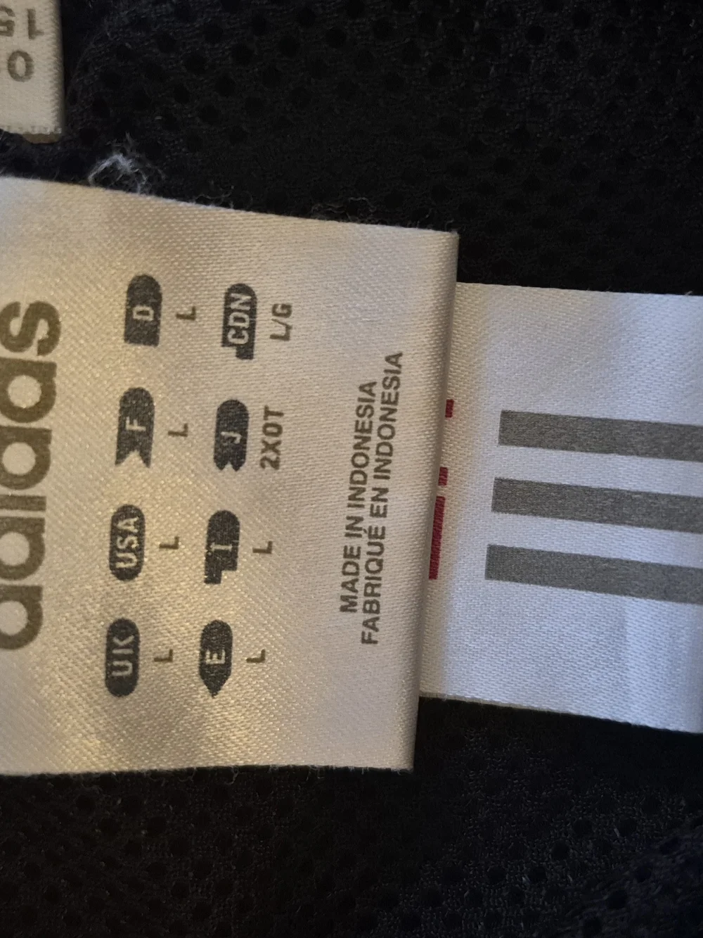 **JACKET IS MEDIUM. PANTS ARE LARGE**Adidas Black and White Two-Piece Tracksuit. - Picture 8 of 9
